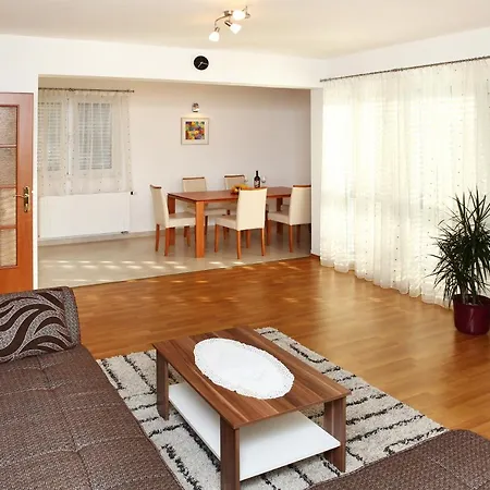 Apartment Matea